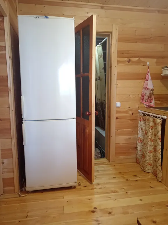 Гостевой дом вдали от берега и шума с кухней, туалетом, душем в доме