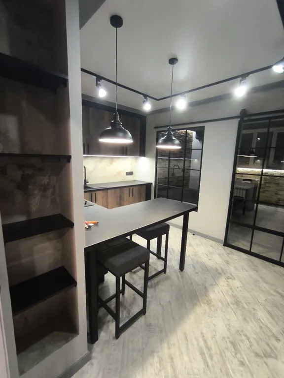 Уютная квартира с дизайнерским ремонтом в стиле Лофт