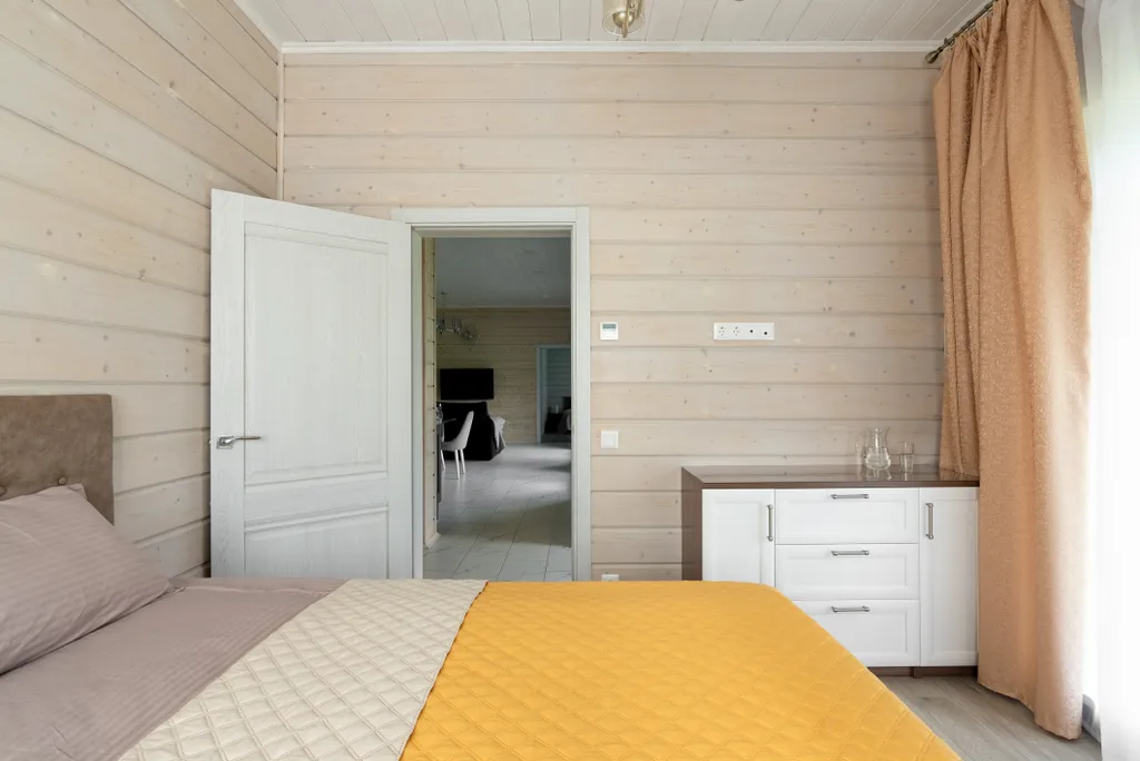 Уютный новый коттедж у озера