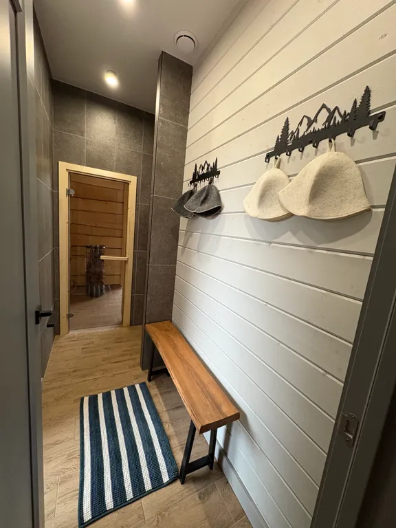 Коттедж Комфортный коттедж с сауной и купелью — Бугры