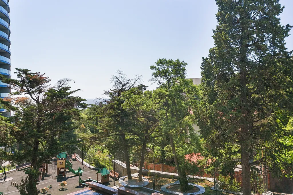 Трёхкомнатная квартира в приморском парке