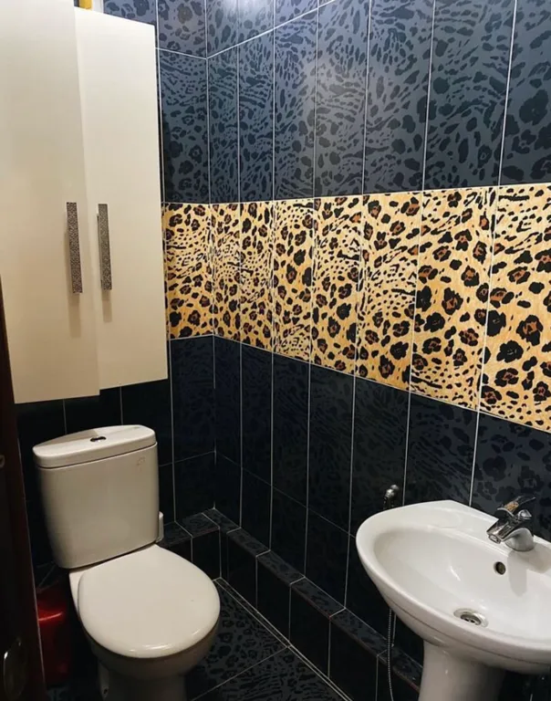 Четырехкомнатная квартира в центре г Сухум в 3х минутах от моря