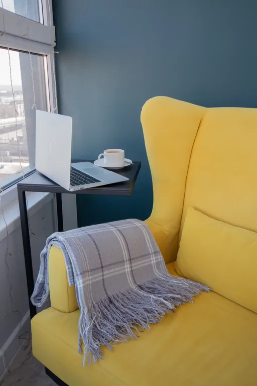 Студия в сердце города с видом на жд вокзал