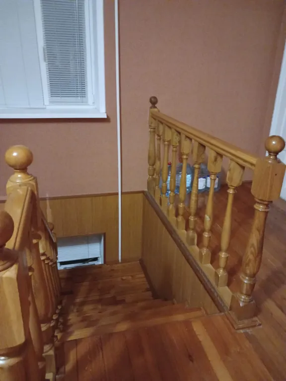 Коттедж Пол дома рядом с морем — Махачкала