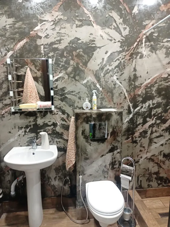 Уютная квартира в центре города в 60 км от высочайшей точки Европы