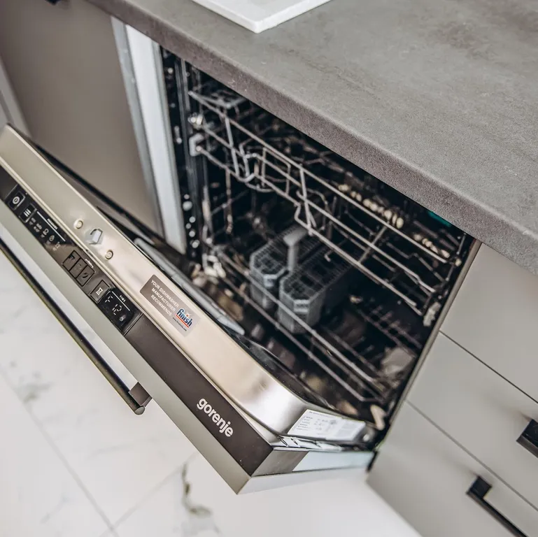 Дизайнерский апартамент с видом на море