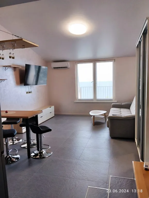 Апартамент с видом на море, 6 мин до пляжа