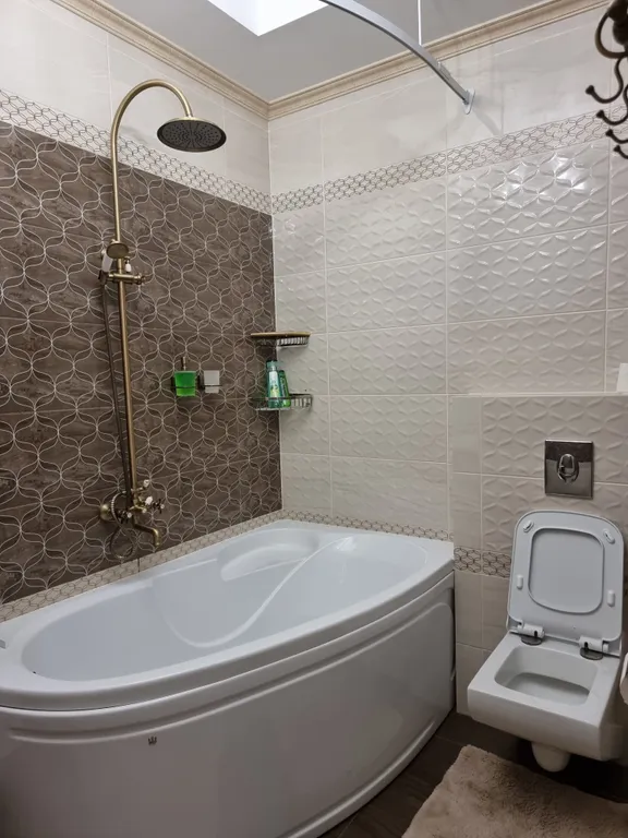 Апартамент в центре рядом с подъемником с балконом