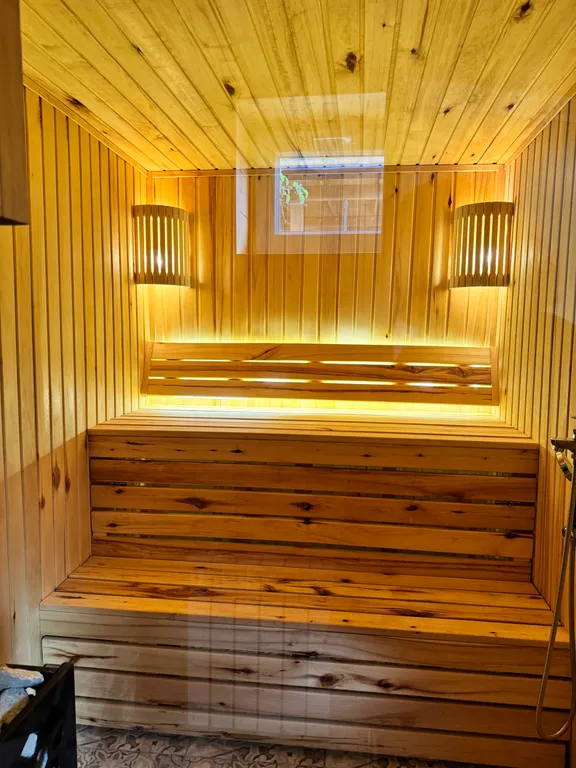 Коттедж Коттедж Дача с баней на дровах и беседкой на 12 человек в Елизаветинской — Елизаветинская