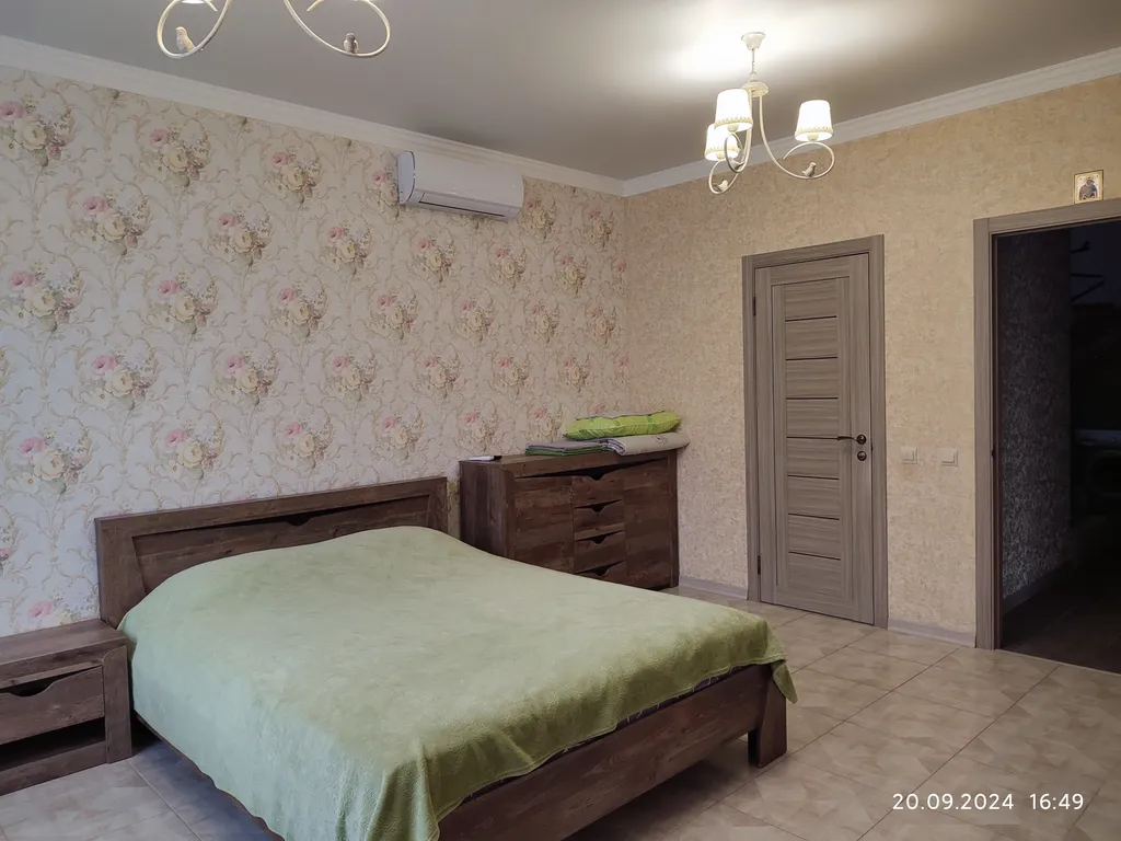 Большой дом с 5 изолированными комнатами в центре