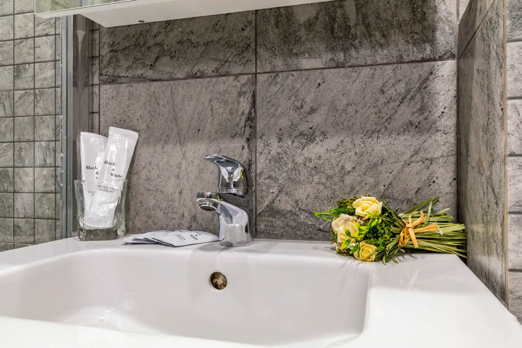 Евродвушка возле м. Геологическая для 6х гостей