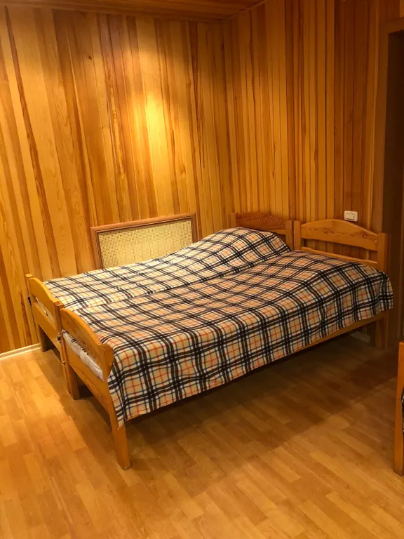 Коттедж на территории базы отдыха Молодёжная у озера Еланчик