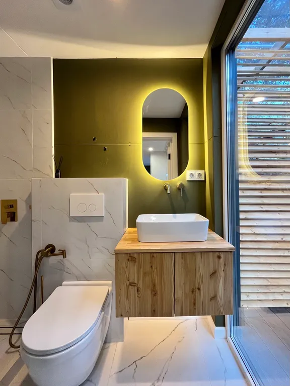 Дом-студия с купелью и домашним кинотеатром