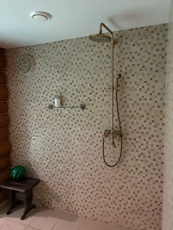 Загородный дом с бассейном и парной на дровах