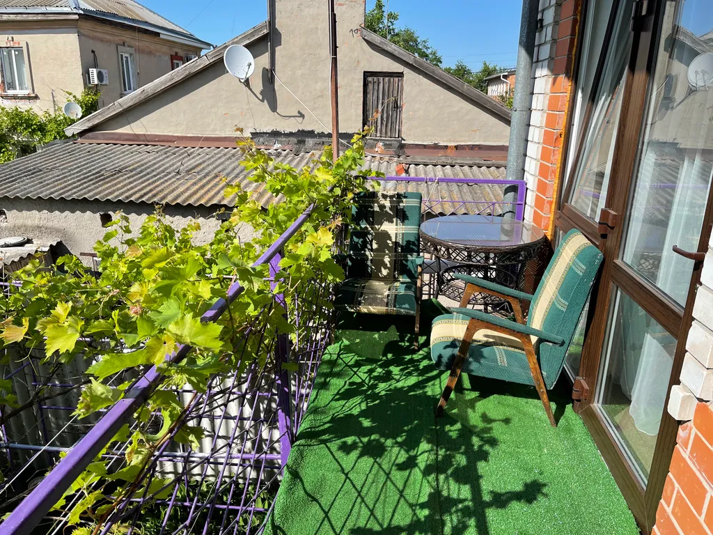 Второй этаж 2-х этажного дома с видом на зеленый двор