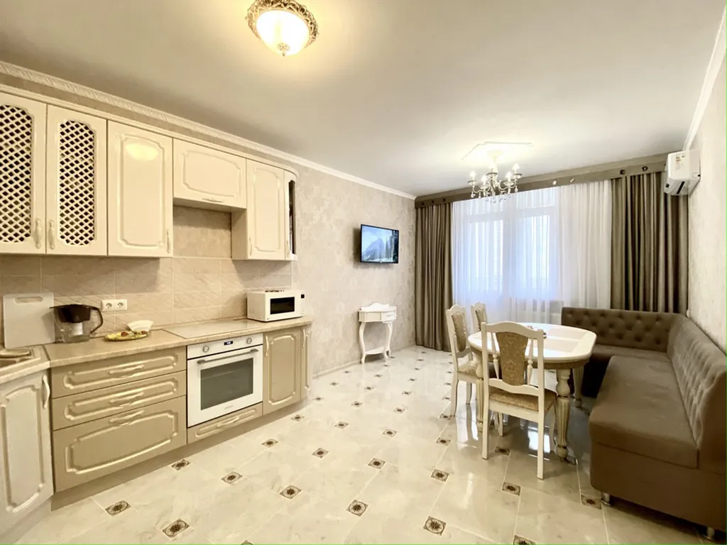 Просторная дизайнерская квартира