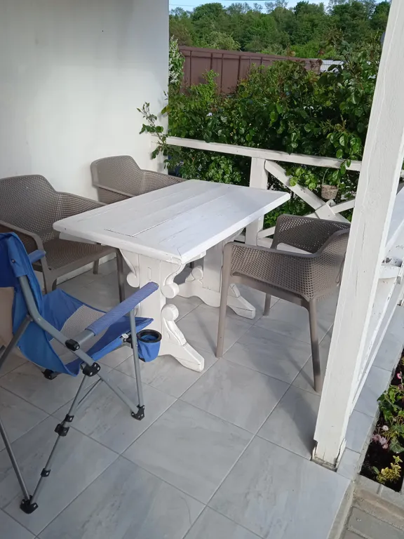 Уютный дом у озера