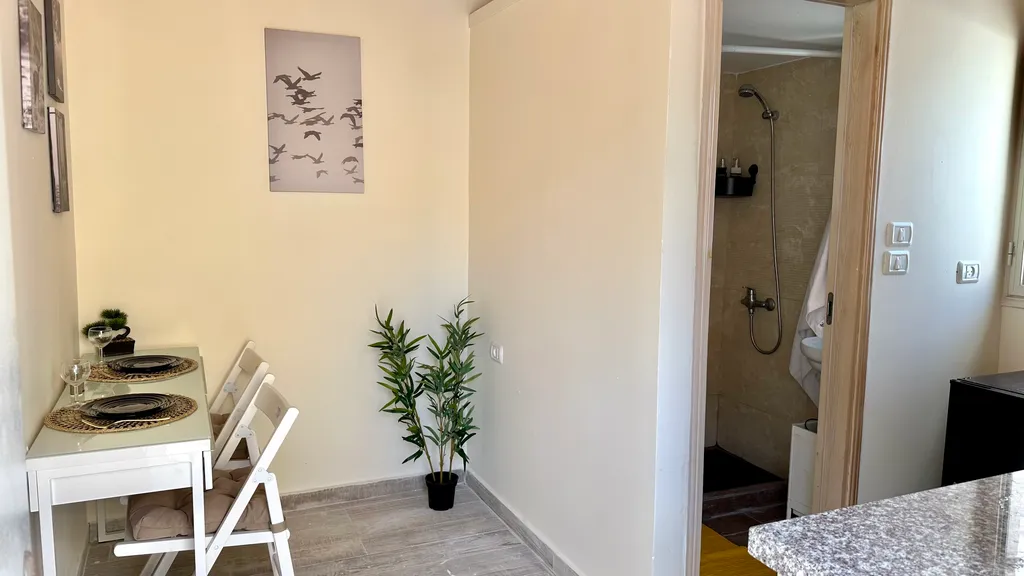 Уютная квартира с террасой рядом с Парижской площадью