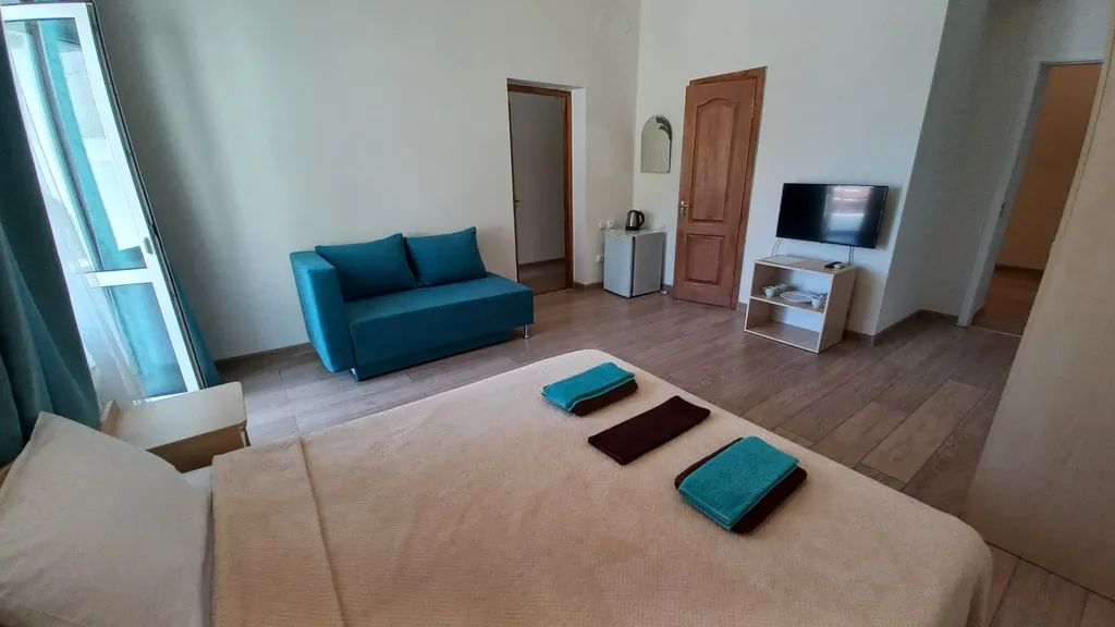 Квартира Две смежные комнаты с санузлом для четырёх человек — аренда посуточно в Отрадное