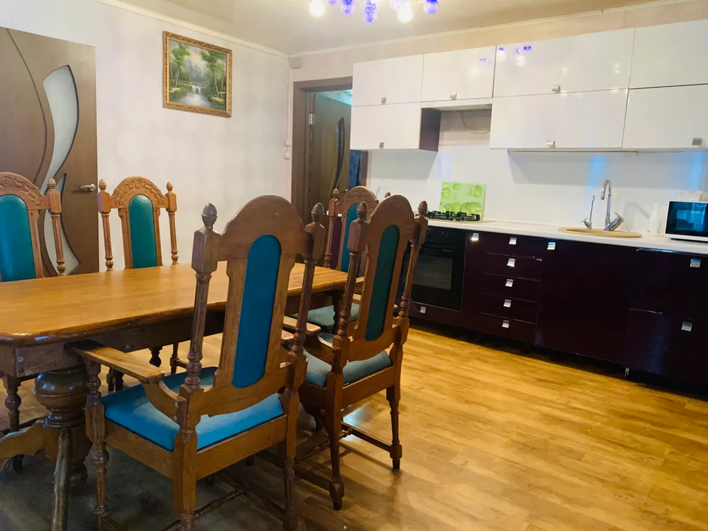 Дом с баней и с видом на Волгу