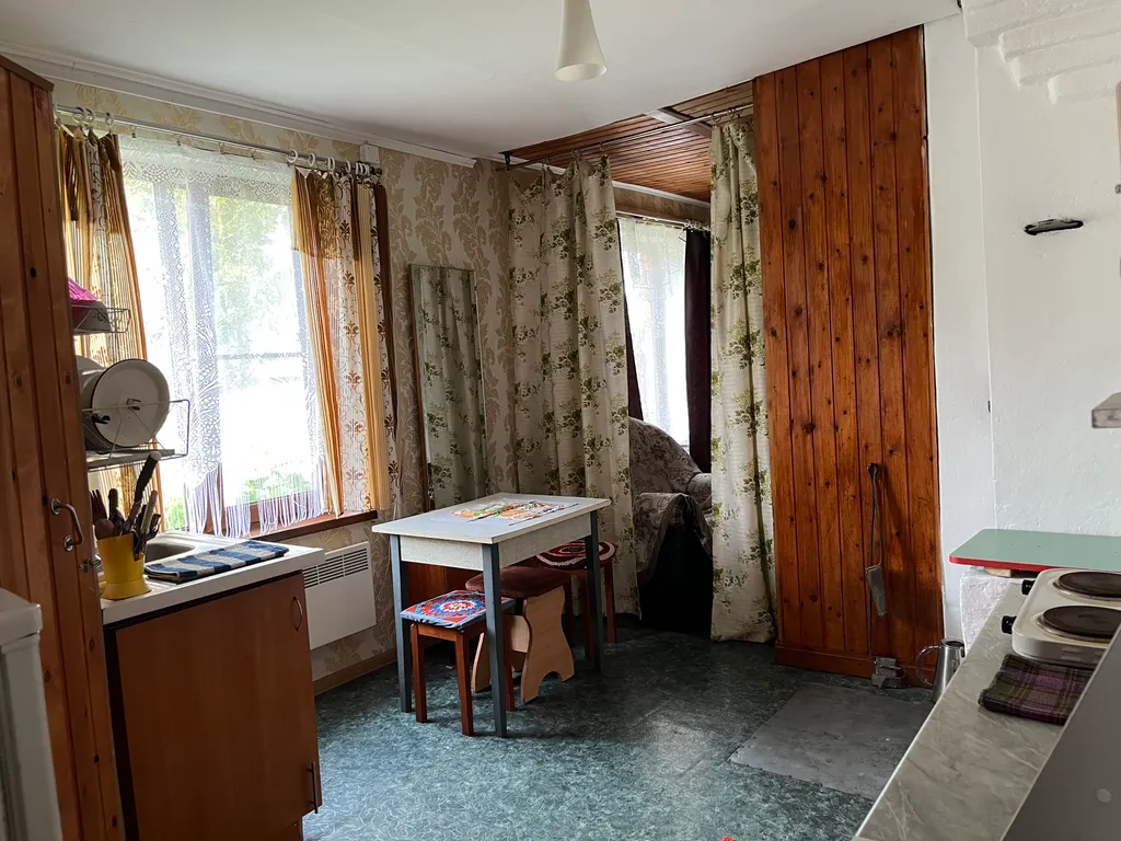 Квартира Елочка в деревянном доме на самом берегу Онежского озера