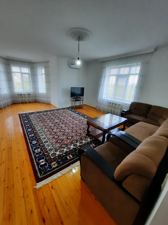 Большой дом с видом на море и на лес