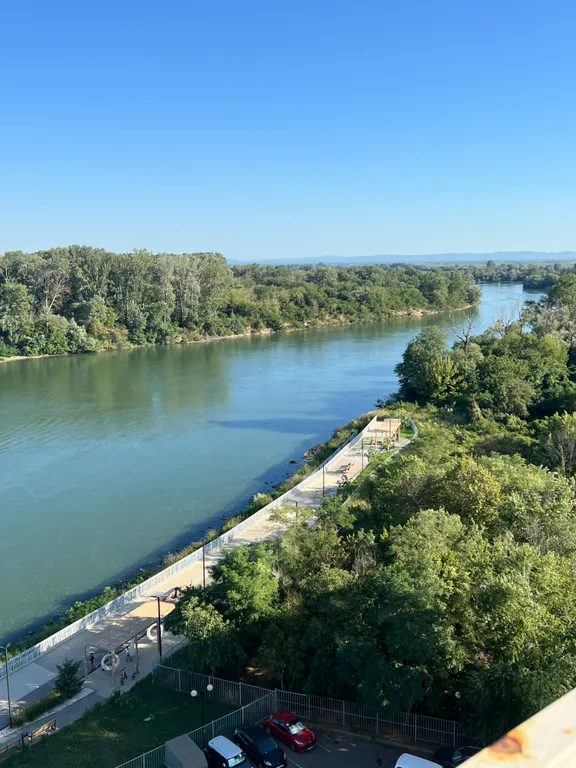 Квартира Большая 2-х комнатная квартира на набережной реки Кубань — Краснодар