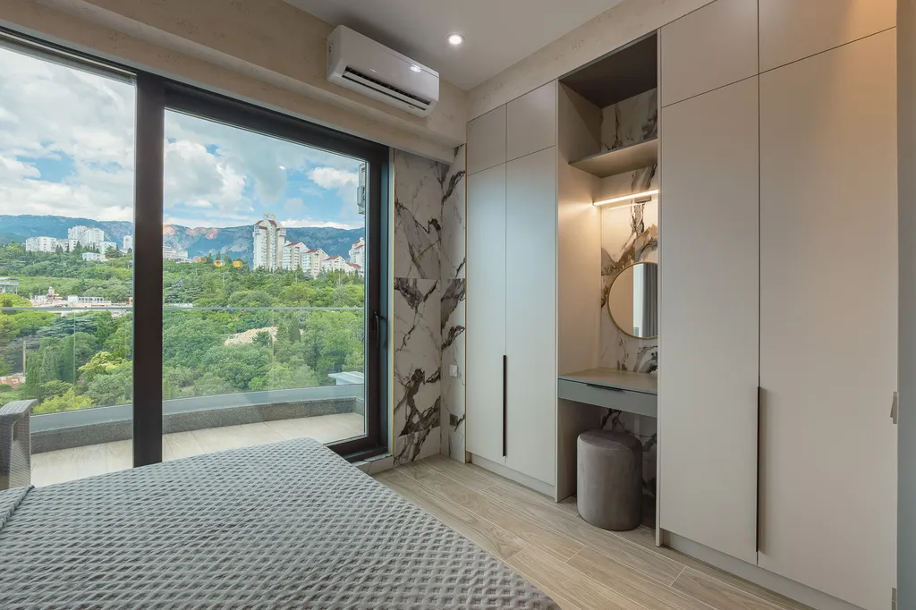 Стильная видовая квартира в приморском парке