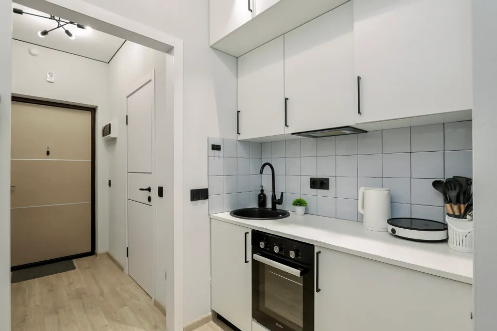 Милeйшaя студия с балконoм в центре гоpодa