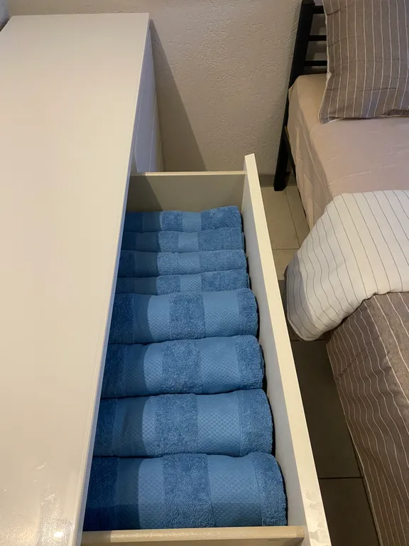 Дом с бассейном, баней и видом на море