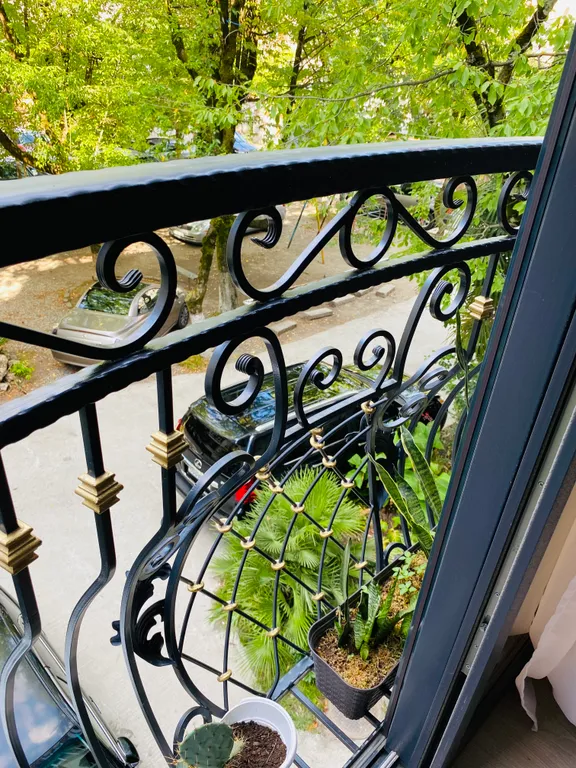 Дизайнерская квартира в самом сердце Сухума