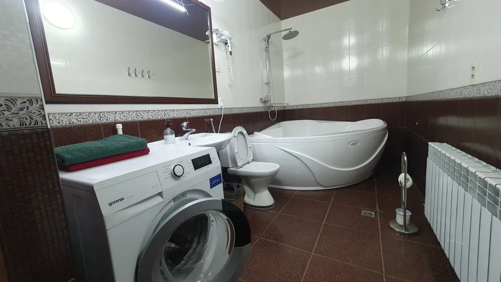 5 изолированных комнат и Зал