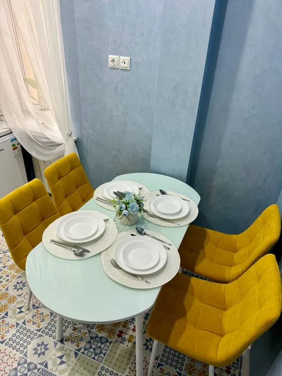 Комфортная квартира в центре города на набережной реки Волги