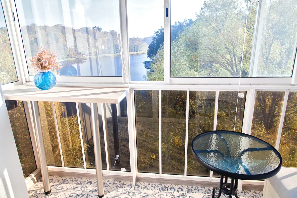 Прекрасная квартира в доме на берегу озера Тихое