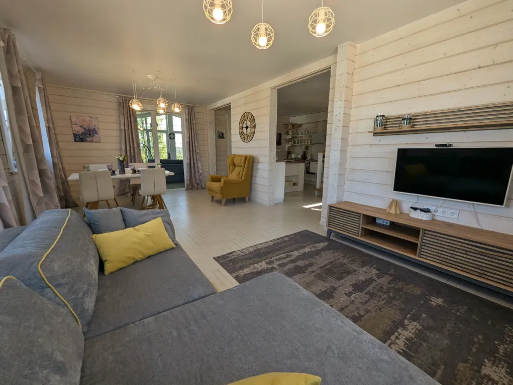 Дом рядом со склонами