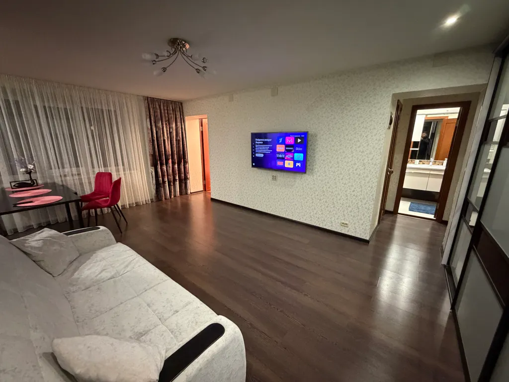 Уютная евро двушка при въезде в город