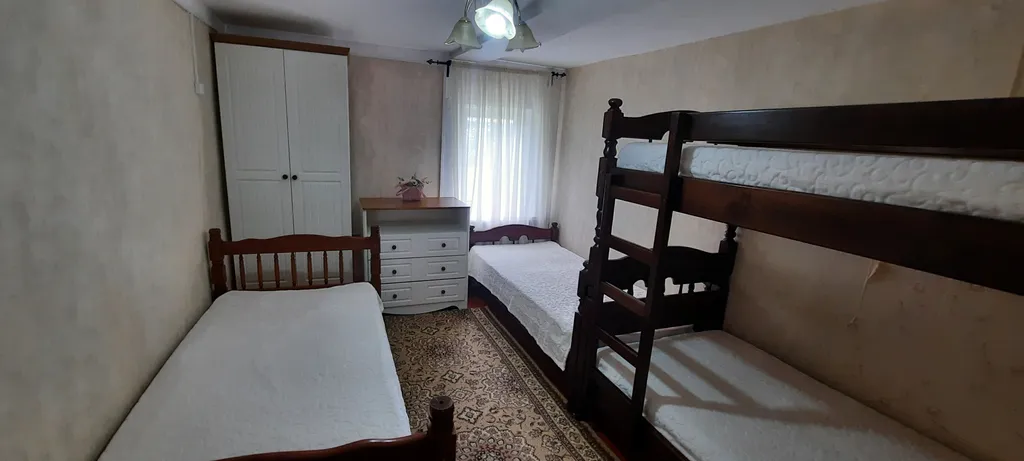 Уютный домик рядом с монастырем в самом центре