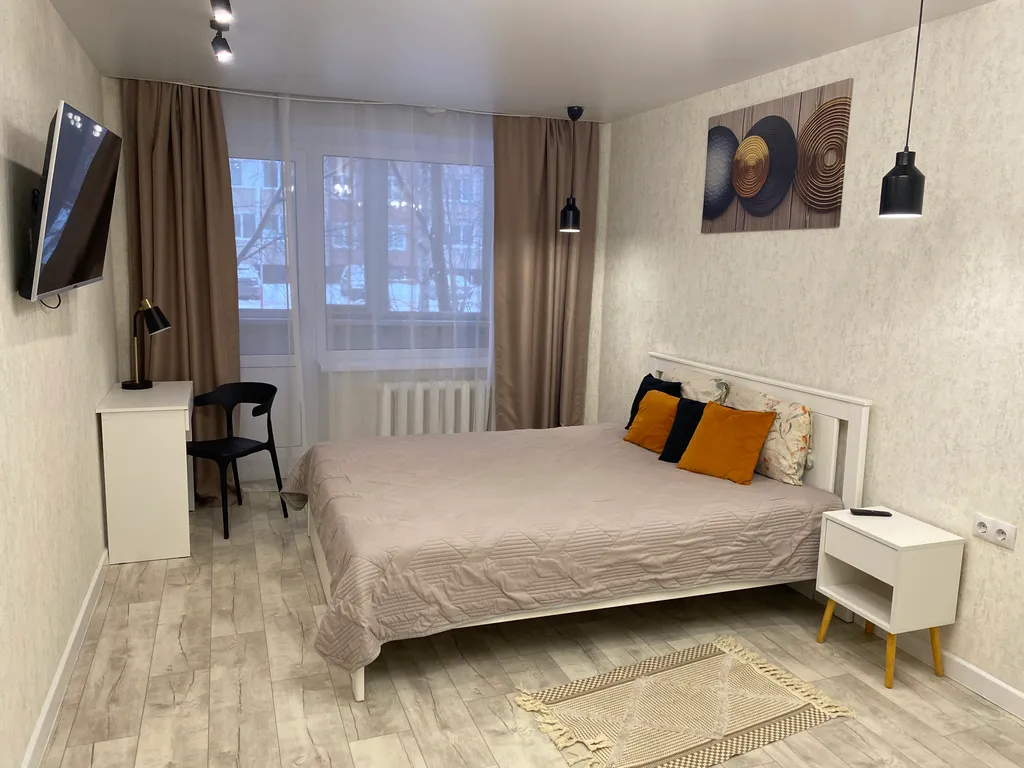 Стильная квартира в центре — аренда посуточно в Мегион