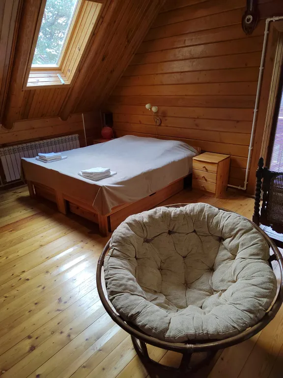 Коттедж Дом для отдыха в живописном месте — Луга