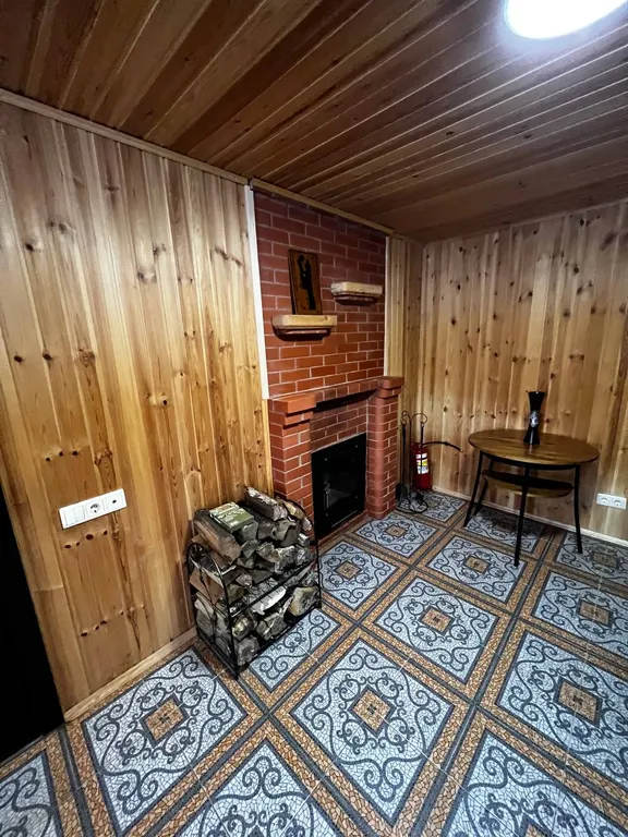 Коттедж Уютный коттедж на берегу озера — Луга