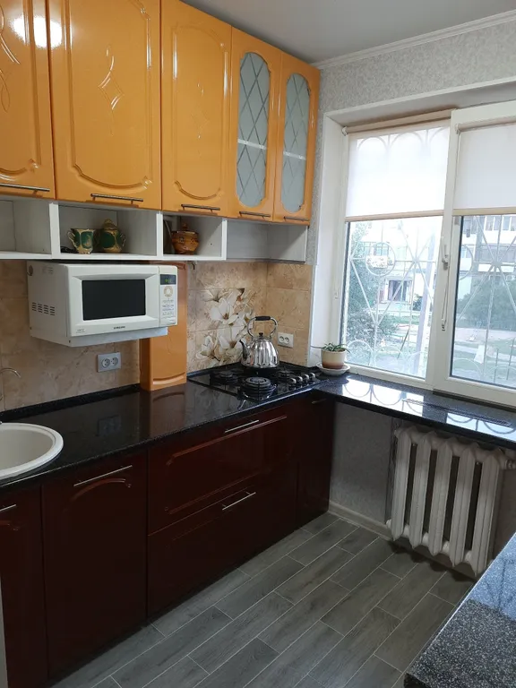 Уютная квартира — аренда посуточно в Керчь