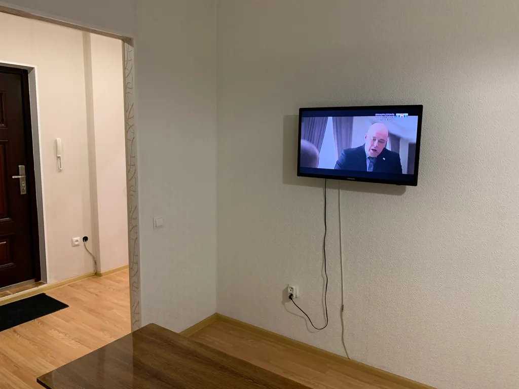 Евродвушка у ТЦ Фестиваль