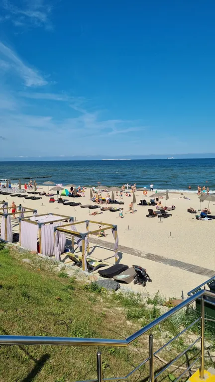 Вилла художника у моря с бассейном