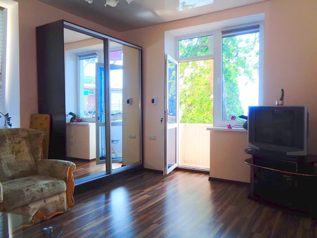 Квартира с балконом