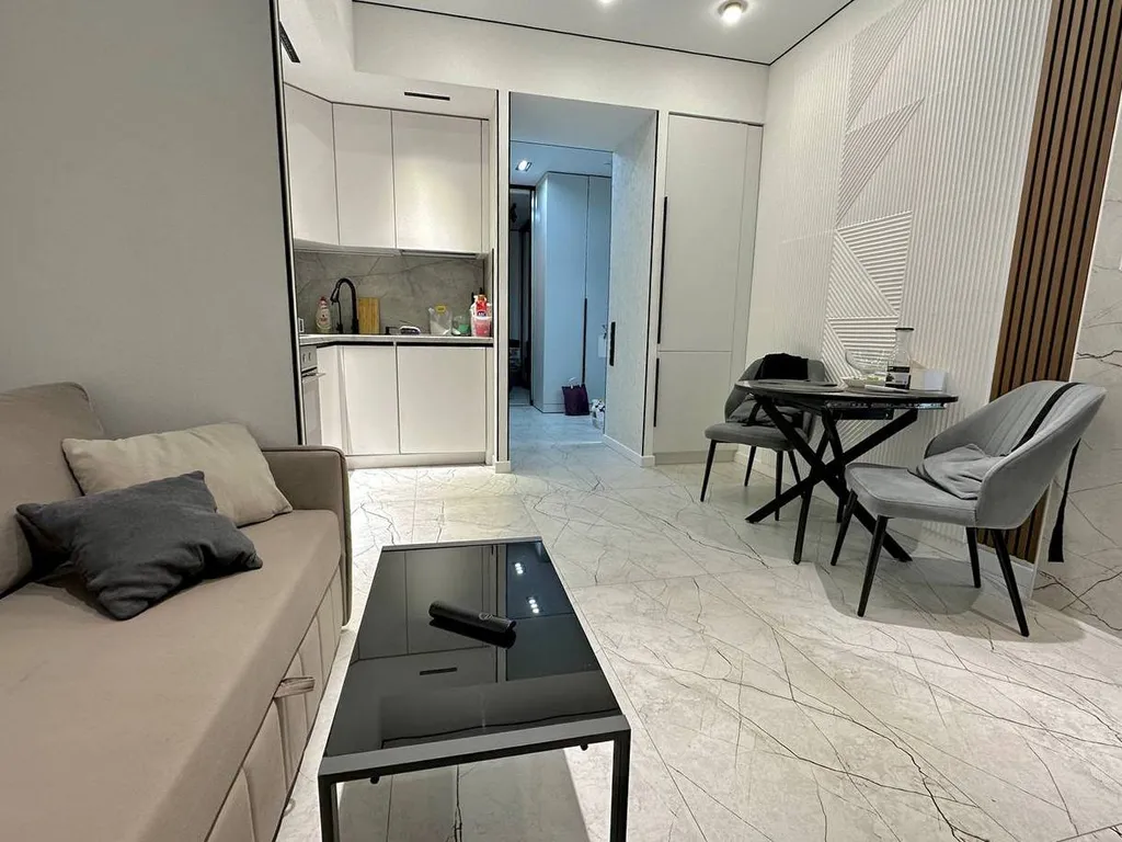 Двухкомнатные апартаменты с прямым видом на море и роскошной террасой