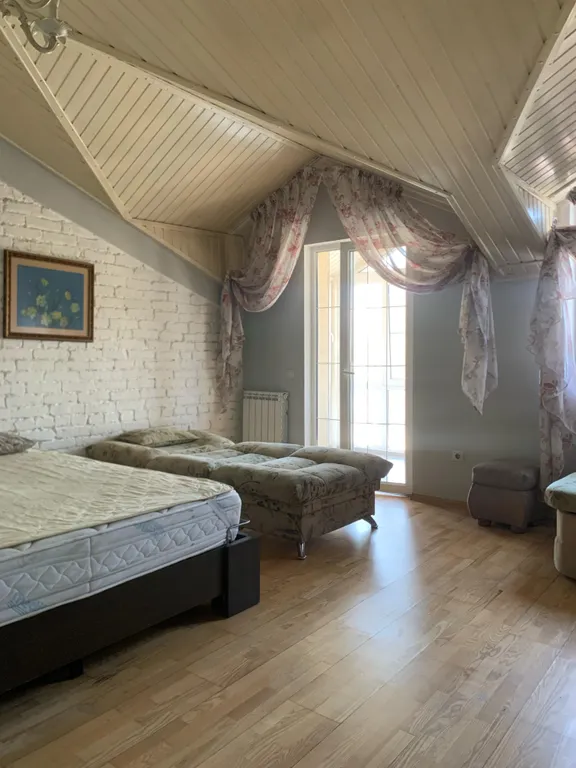 Двухкомнатная квартира с мансардой и парковкой