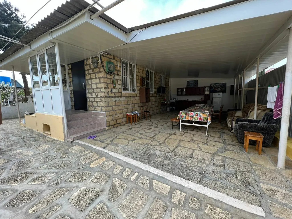 Уютная дача рядом с берегом моря