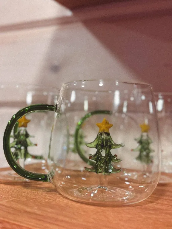 Уютный дом с панорамным видом на лес