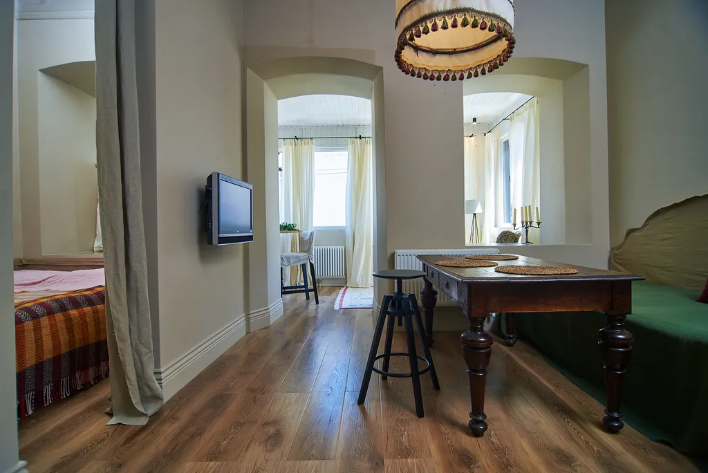 Апартаменты с авторским дизайном в доме 19-го века в сердце старого го