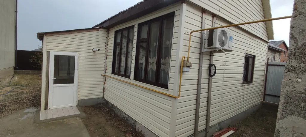 Уютный домик недалеко от моря и озера